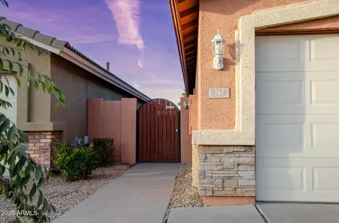Exterior - 8724 E Nopal Cir, Mesa, AZ 85209 photo 2 of 9