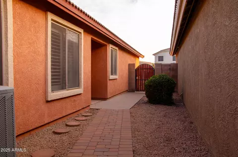 Exterior - 8724 E Nopal Cir, Mesa, AZ 85209 photo 4 of 9