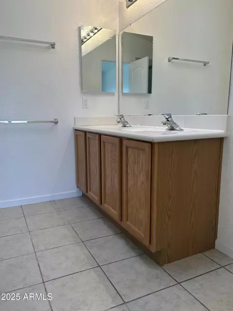 Bath - 8724 E Nopal Cir, Mesa, AZ 85209 photo 6 of 12