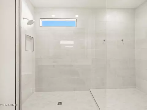Bath - 17737 W Elm St, Goodyear, AZ 85395 photo 4 of 9