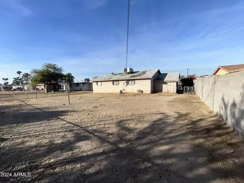 Exterior - 1833 E Lynne Ln, Phoenix, AZ 85042 photo 1 of 1