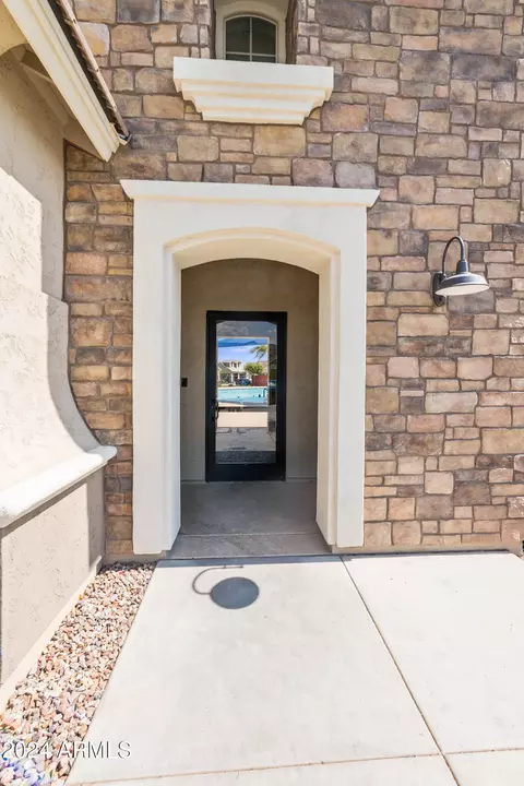 1090 S Nancy Ln, Gilbert, AZ 85296 photo 3