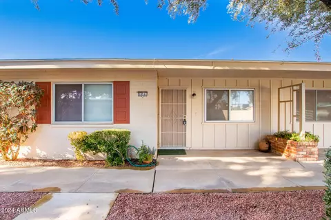 10531 W Coggins Dr, Sun City, AZ 85351