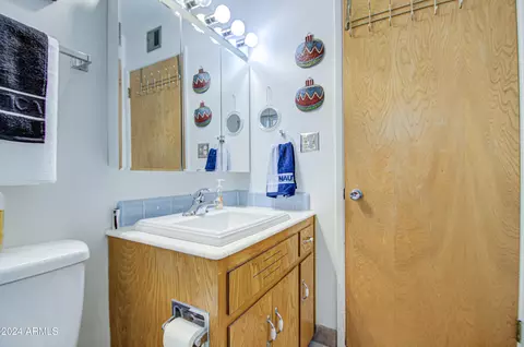 Bath - 5479 E Albany St, Mesa, AZ 85205 photo 2 of 4