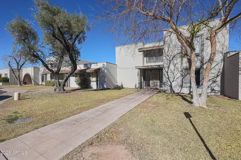 8238 E Keim Dr, Scottsdale, AZ 85250