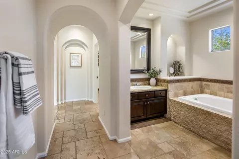3705 E Donald Dr, Phoenix, AZ 85050 photo 22