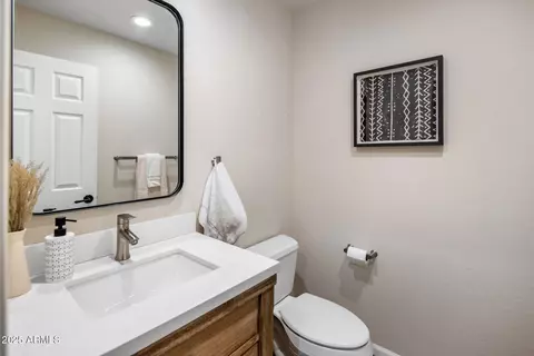 3705 E Donald Dr, Phoenix, AZ 85050 photo 27