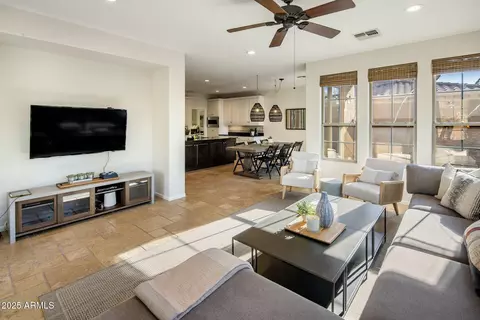 3705 E Donald Dr, Phoenix, AZ 85050 photo 7