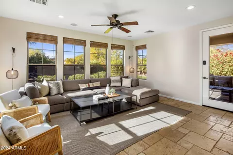 3705 E Donald Dr, Phoenix, AZ 85050 photo 3