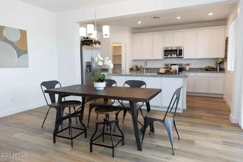 Dining - 2339 E Levi Dr, Phoenix, AZ 85040 photo 1 of 1