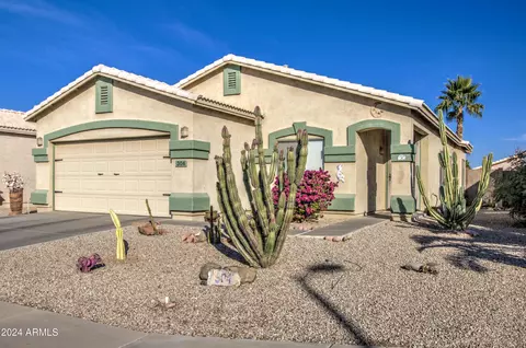 304 E Shawnee Rd, San Tan Valley, AZ 85143