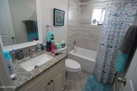 734 E Hazel Dr, Phoenix, AZ 85042 photo 3