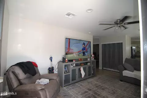734 E Hazel Dr, Phoenix, AZ 85042 photo 4