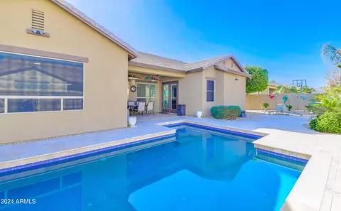 Exterior - 1270 E Baranca Rd, Gilbert, AZ 85297 photo 5 of 11