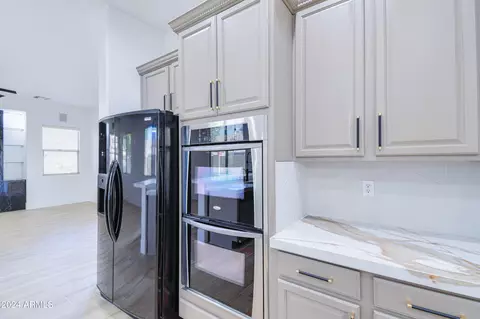 Kitchen - 1270 E Baranca Rd, Gilbert, AZ 85297 photo 5 of 5