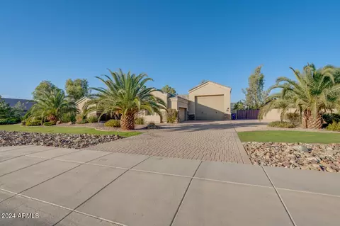 2330 E Brooks Farm Rd, Gilbert, AZ 85298 photo 2