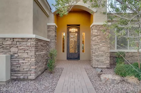 2330 E Brooks Farm Rd, Gilbert, AZ 85298 photo 4