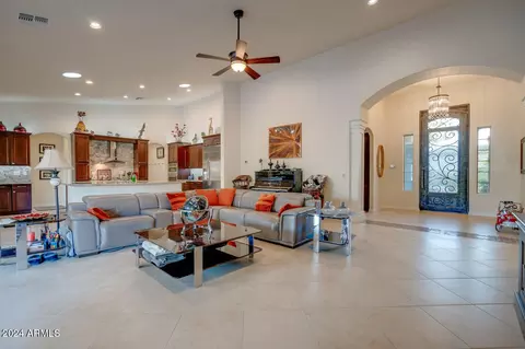 2330 E Brooks Farm Rd, Gilbert, AZ 85298 photo 11