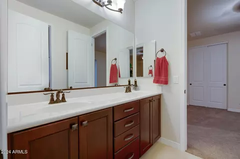 2330 E Brooks Farm Rd, Gilbert, AZ 85298 photo 32