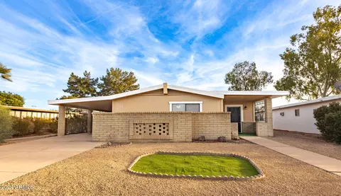 9014 E Country Club Dr, Sun Lakes, AZ 85248