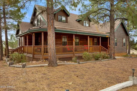 2265 Wright Cir, Overgaard, AZ 85933 photo 2