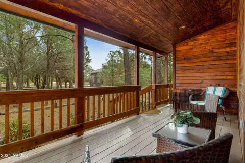 2265 Wright Cir, Overgaard, AZ 85933 photo 6