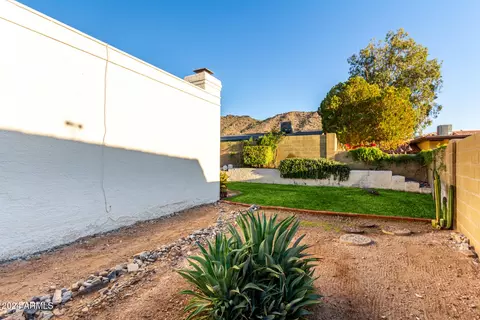 Exterior - 2221 E Northview Ave, Phoenix, AZ 85020 photo 12 of 27