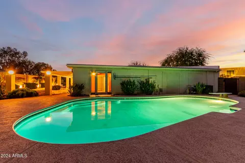 Exterior - 2221 E Northview Ave, Phoenix, AZ 85020 photo 5 of 27