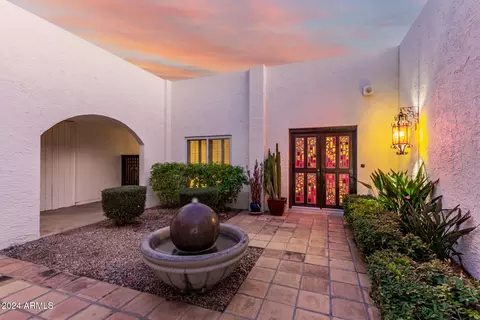 Exterior - 2221 E Northview Ave, Phoenix, AZ 85020 photo 3 of 27