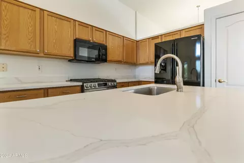 9117 E Hillview Cir, Mesa, AZ 85207 photo 12