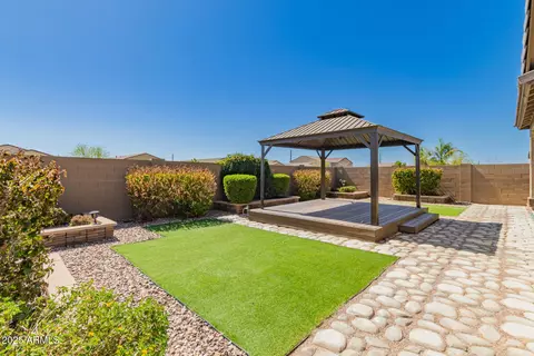303 W Mammoth Cave Dr, San Tan Valley, AZ 85140