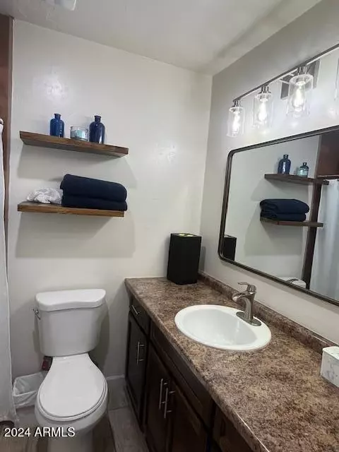 Bath - 798 E 18th St, Douglas, AZ 85607 photo 2 of 3