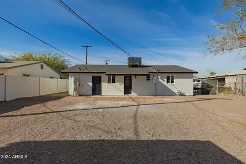 Exterior - 5237 S 14th Way, Phoenix, AZ 85040 photo 6 of 9