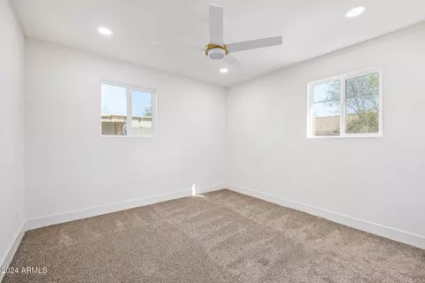 Bedroom - 5237 S 14th Way, Phoenix, AZ 85040 photo 1 of 4