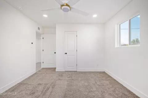 Bedroom - 5237 S 14th Way, Phoenix, AZ 85040 photo 3 of 4