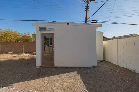 Exterior - 5237 S 14th Way, Phoenix, AZ 85040 photo 8 of 9