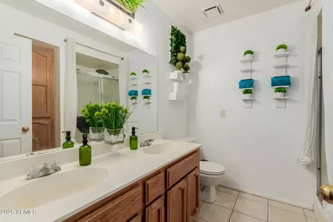 Bath - 170 E Guadalupe Rd #14, Gilbert, AZ 85234 photo 1 of 3