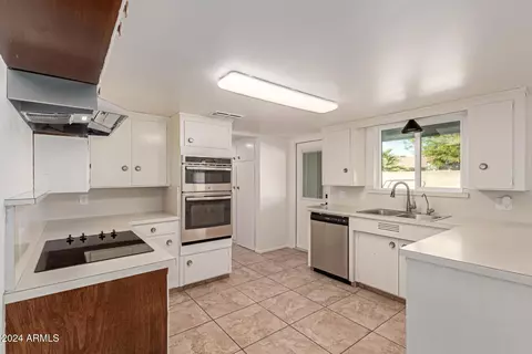 Kitchen - 1466 E 3rd St, Mesa, AZ 85203 photo 3 of 3