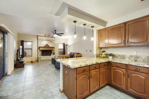 Kitchen - 2226 Egret Ct, Gilbert, AZ 85234 photo 7 of 8