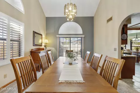 Dining - 2226 Egret Ct, Gilbert, AZ 85234 photo 2 of 5