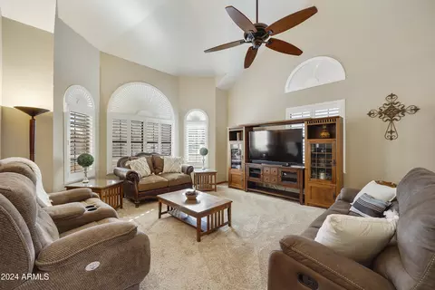 Living - 2226 Egret Ct, Gilbert, AZ 85234 photo 2 of 4