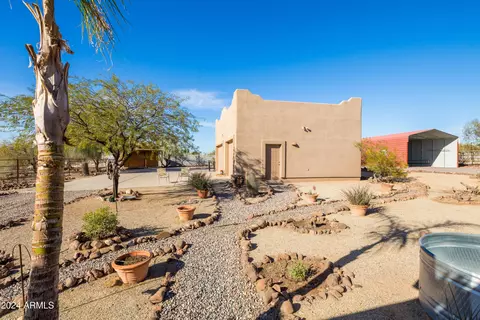 Exterior - 38406 N 12th Ave, Phoenix, AZ 85086 photo 10 of 14