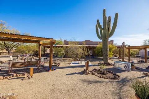 Exterior - 38406 N 12th Ave, Phoenix, AZ 85086 photo 8 of 14