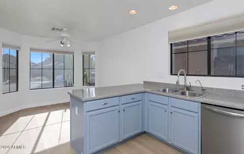 3244 E Hononegh Dr, Phoenix, AZ 85050 photo 16