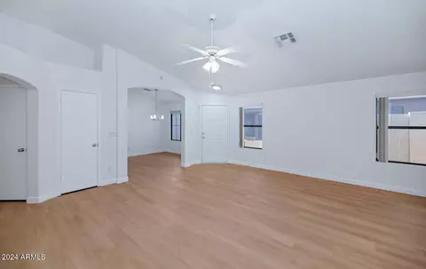 3244 E Hononegh Dr, Phoenix, AZ 85050 photo 11