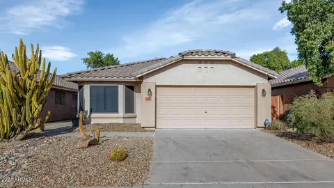 3244 E Hononegh Dr, Phoenix, AZ 85050