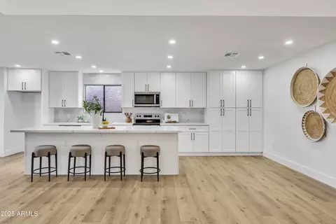 1237 E Mineral Rd, Gilbert, AZ 85234