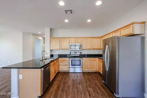 Kitchen - 3264 E Los Altos Rd, Gilbert, AZ 85297 photo 3 of 4