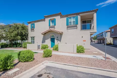 Exterior - 4718 E Thunderheart Trl #103, Gilbert, AZ 85297 photo 2 of 13