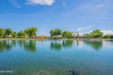 View/Area - 4718 E Thunderheart Trl #103, Gilbert, AZ 85297 photo 2 of 5